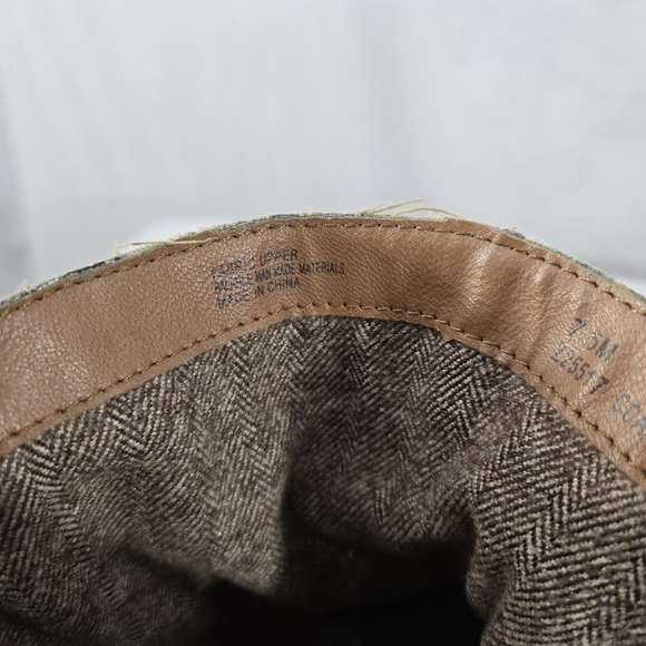 Born B.O.C BOC ALICUDI Taupe Ankle WOMENS 7.5 Z25517 Booties Tassel Zip 2" Heel - Picture 10 of 10